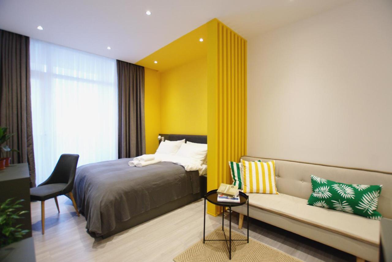 Banana Apartments Batumi Bagian luar foto