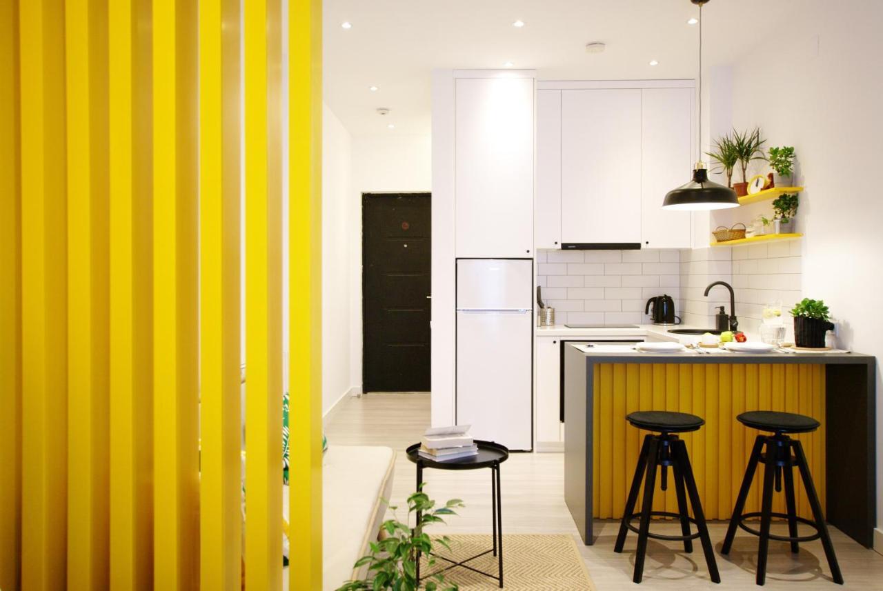 Banana Apartments Batumi Bagian luar foto